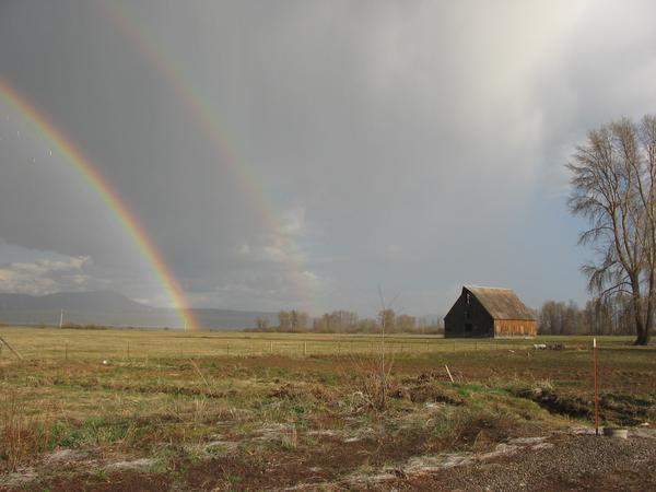 barn-with-rainbow