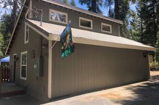 Jensen’s Lakefront Cottage- 182 Peninsula Drive Lake Almanor