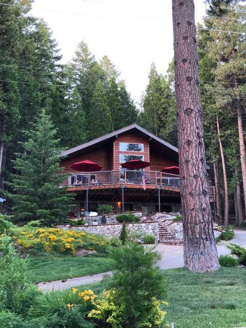 Lakeside Lodge…. 6932 Highway 147 East Shore Lake Almanor