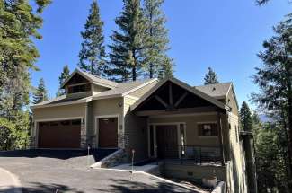 Lincoln- 600 Pine Canyon Lake Almanor Country Club
