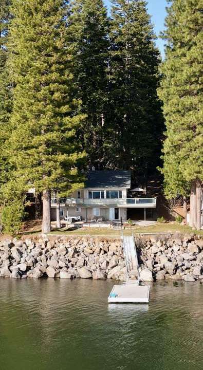 R & R Casa de Lago – 3224 Big Springs Drive